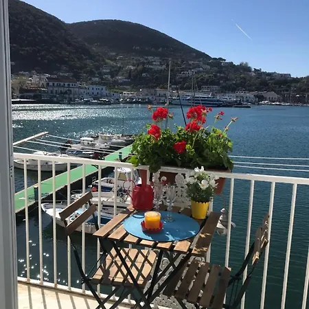 아파트 Riva Destra 이스키아