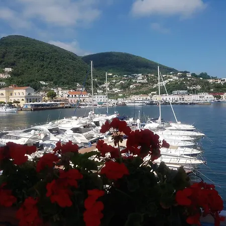 Riva Destra Ischia
